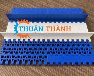 Băng tải nhựa mặt kín