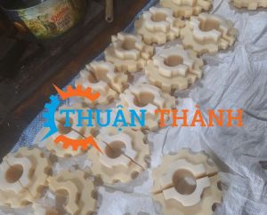 Phay Nhông nhựa